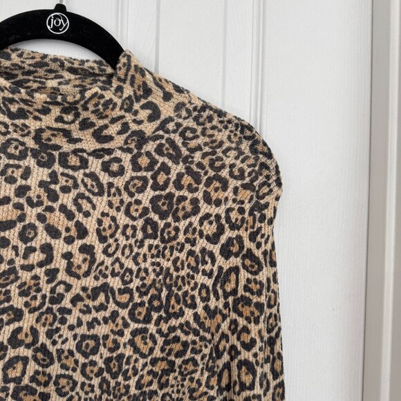 NWOT UO Out From Under Women's Leopard Print Gracen Turtleneck Top Size Large - Picture 7 of 16
